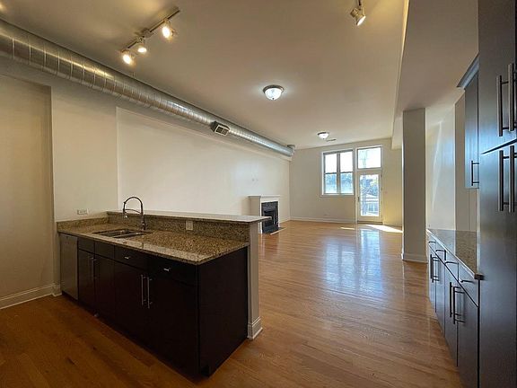 2nd image of 2315 W Huron St Ste 201