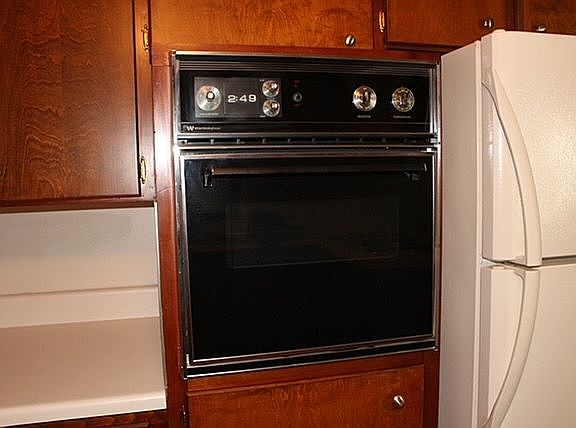 3rd image of 506 Whitten Ave