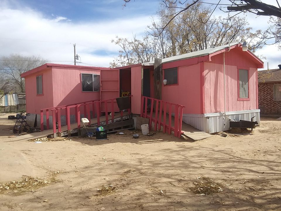 1st image of 836 Yates Pl