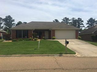 1992 Lincolnshire Blvd, Ridgeland, MS 39157