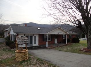 221 Cherry Ave, West Jefferson, NC 28694