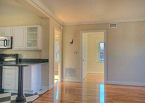 Lots of light in this apartment!