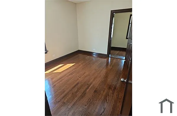 Building Photo - 7314 S Artesian Ave #3