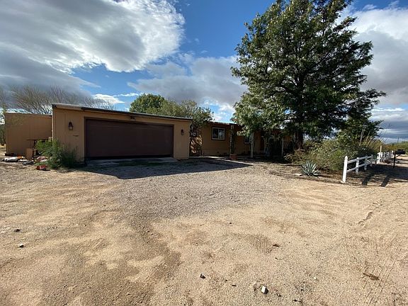 3rd image of 10880 W Anthony Dr