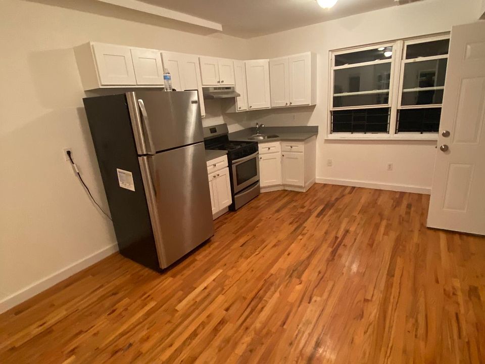 1st image of 134 Scribner Ave #2