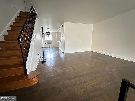 3rd image of 4227 Greenmount Rd