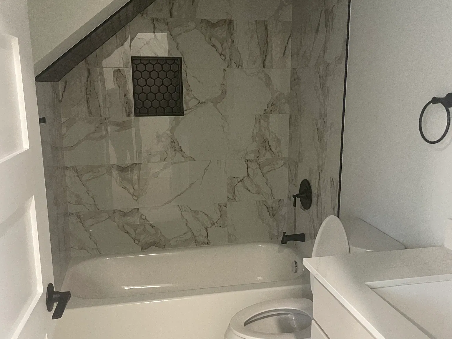4 bed, 3.5 bath, 1700 sqft, $2,595 — Photo 3