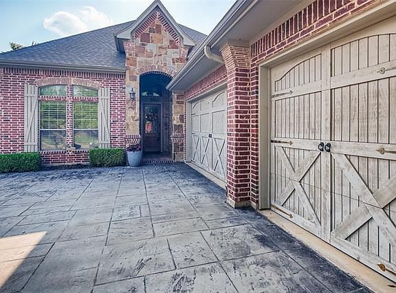 3rd image of 6512 Bordeaux Park