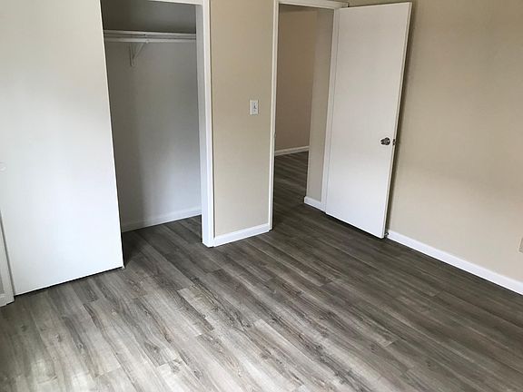 5th image of 580 Columbia Ave #2