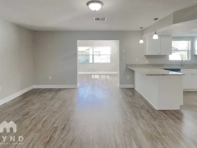 9116 Glen Moor Ln — Photo 7