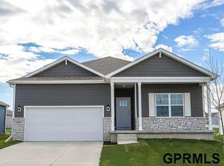 17610 Virginia St, Omaha, NE 68137