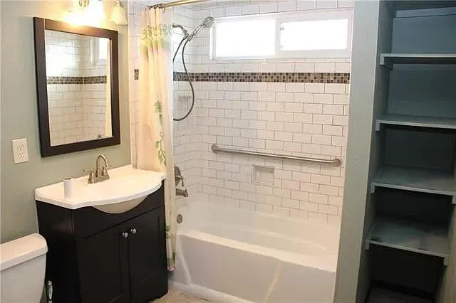 1621 S Stewart St — Photo 15