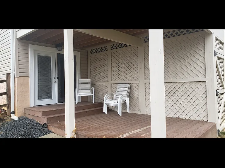 215 Gold Thorn Way — Photo 1