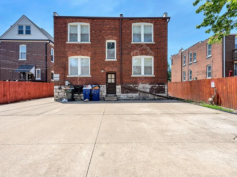 4933 Odell St #2E — Photo 20