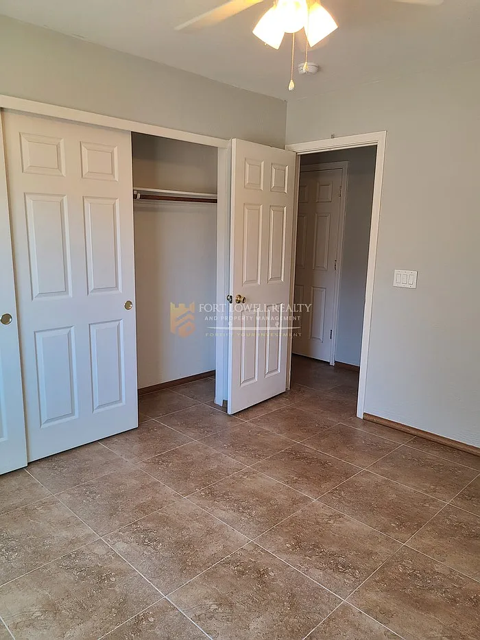 5 bed, 3.0 bath, 2267 sqft, $2,400 — Photo 4