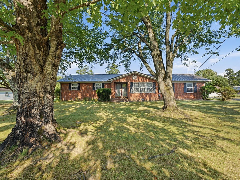 1st image of 135 Blakemore Rd