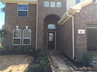 103 Meadow Ridge Way, Clute, TX 77531