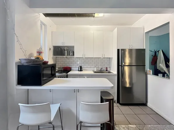 81 Ocean Parkway 5P image 2 of 9