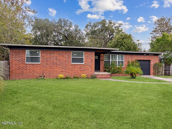 3rd image of 6537 PINE SUMMIT Drive