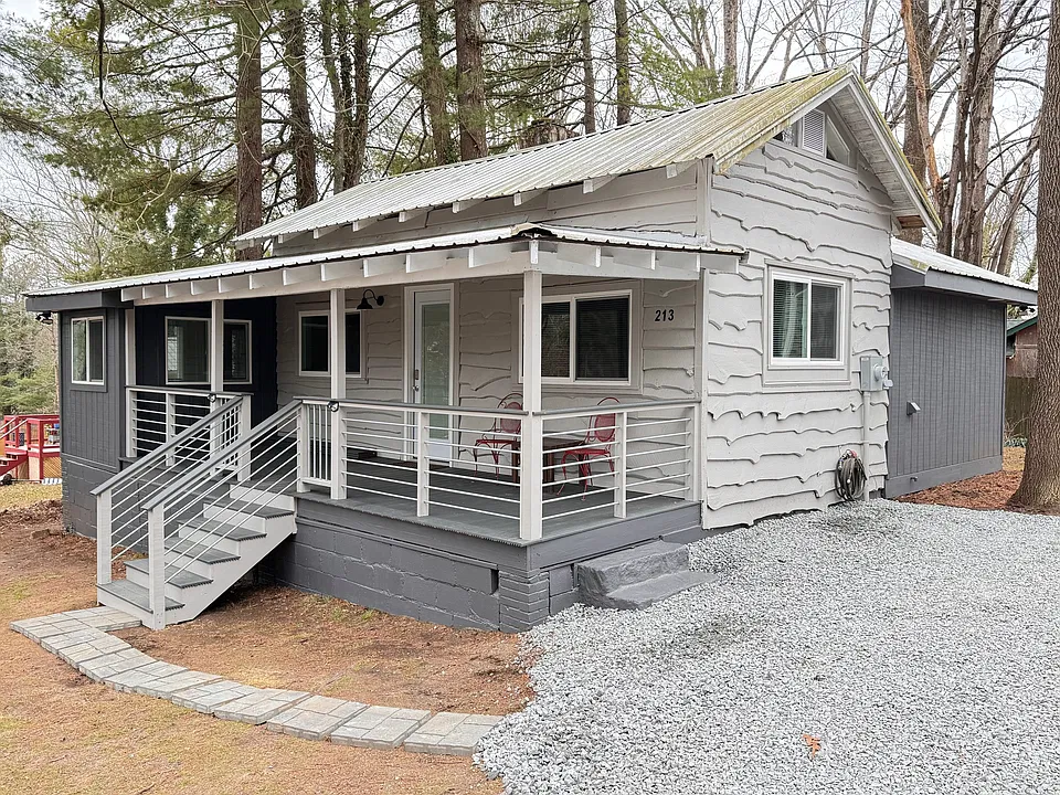 213 Vance St