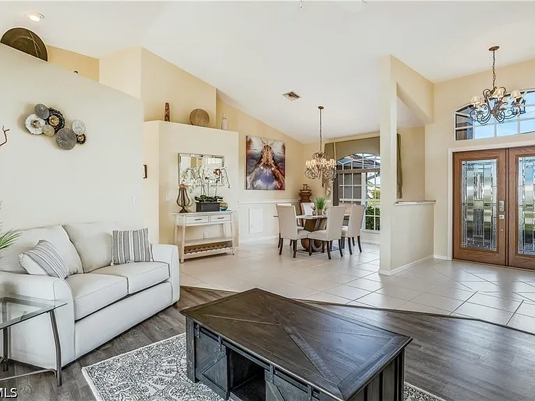 1922 Cape Coral Pkwy W — Photo 5