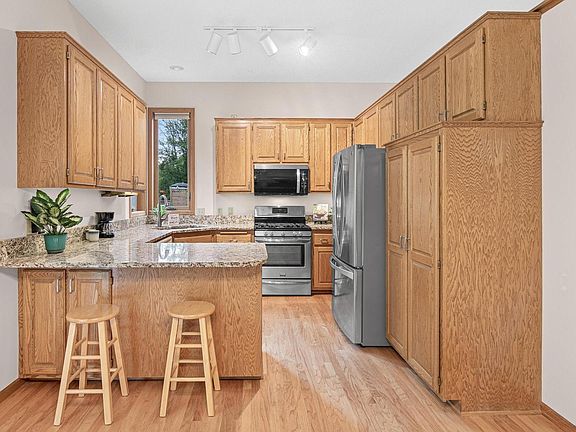 3rd image of 13362 Red Fox Rd