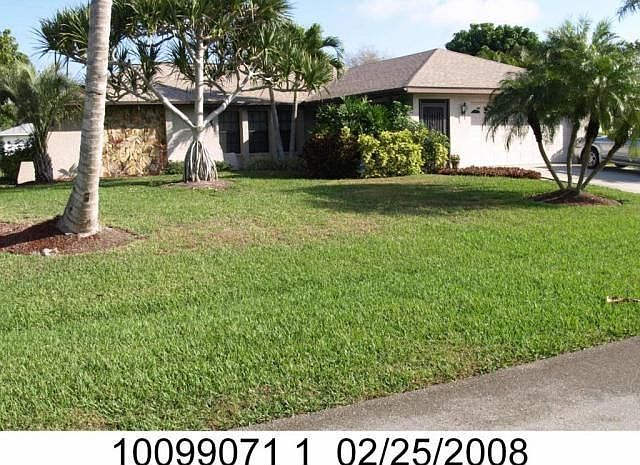 1st image of 431 SW 34th Ter