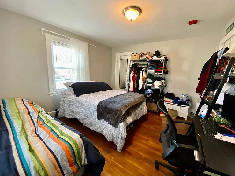 4907 Washington St #1R — Photo 13