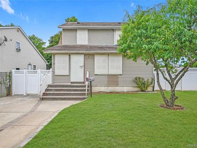 20 E Roosevelt Avenue, Roosevelt, NY, 11575