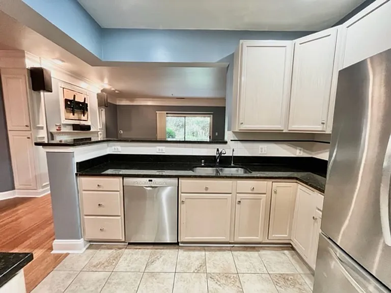 11318 Westbrook Mill Ln #103 — Photo 8
