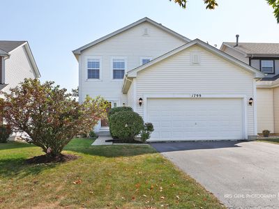 1799 S Hamlin Ln, Round Lake, IL, 60073