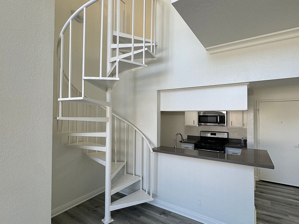 1st image of 15009 Moorpark St #1B-1Ba-750Sqft