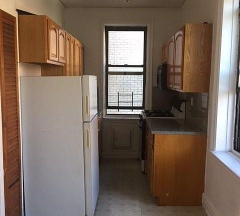 4th image of 11515 84th Ave