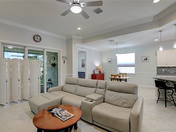5th image of 6005 Bella Rosa Ln