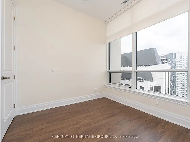 9075 Jane St #Penthouse 02 — Photo 30