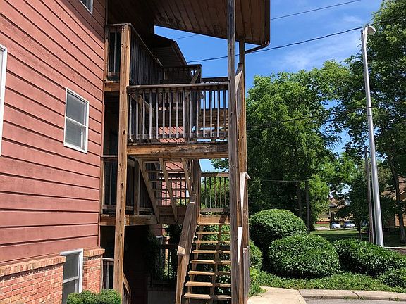 5th image of 527 S Smith Ave