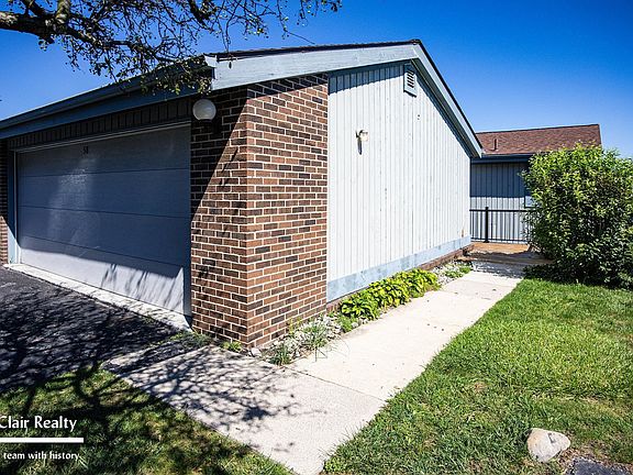 2nd image of 1715 N River Rd #58