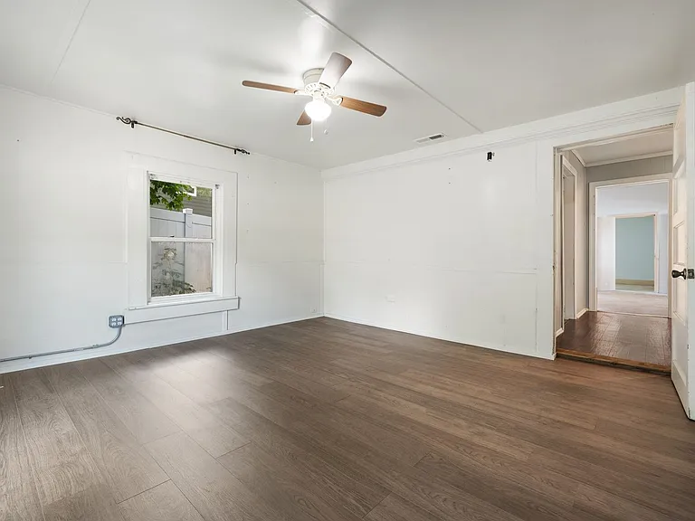 706 N White St — Photo 10