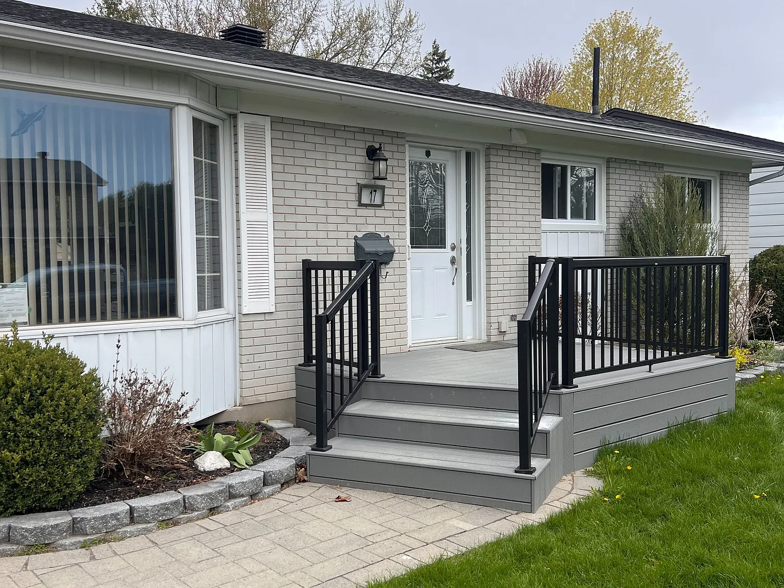 3 bed, $2,550 — Photo 2