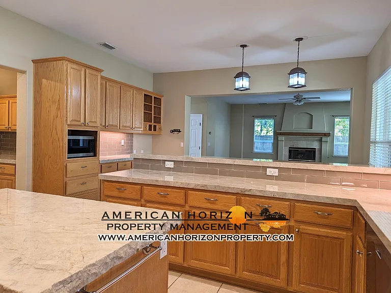 425 Crescent Dr — Photo 9