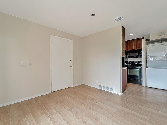 5th image of 3690 Monaco Pkwy