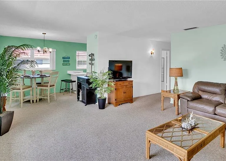 6 Vista Palm Ln #202 — Photo 2