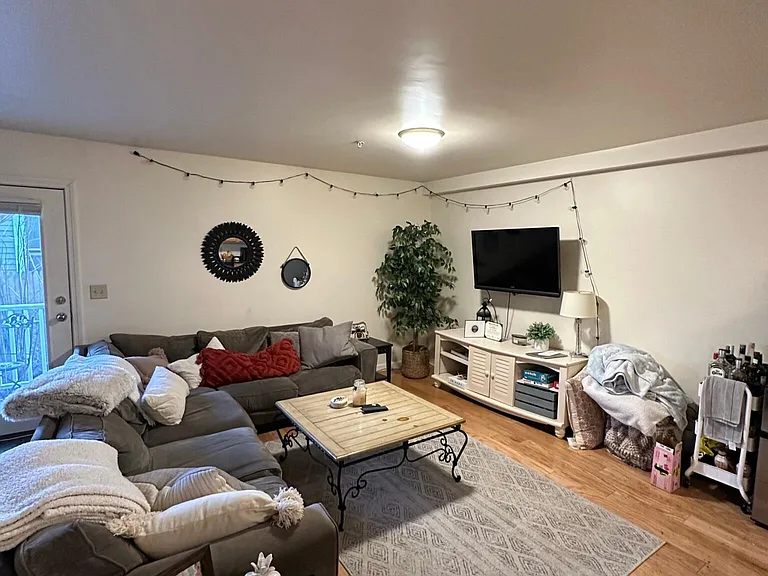 36 Raymond St #36B — Photo 5