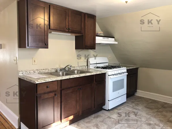 3635 E Armour Ave Unit 2, Cudahy, WI 53110