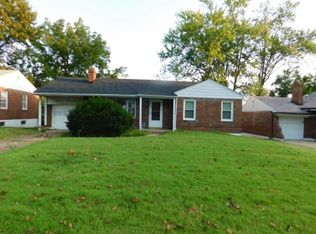 1237 Edgewater Dr, Saint Louis, MO 63137