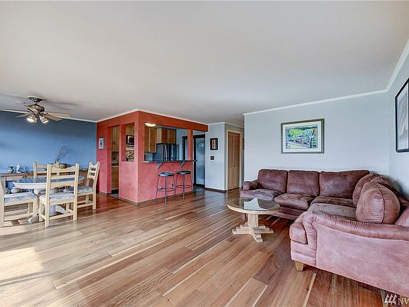 3rd image of 516 S 222nd St APT 6