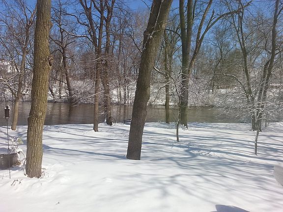 3rd image of 58022 River Lake Ct
