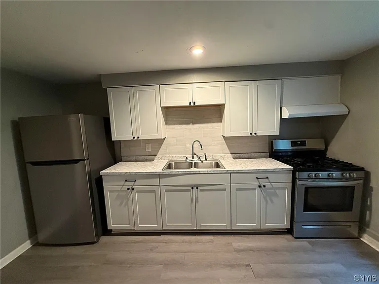 4822 W Seneca Tpke #5 — Photo 4