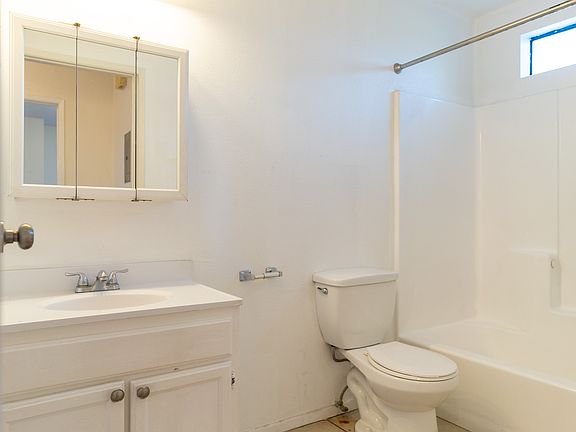 4th image of 627 Maltman Ave APT 1