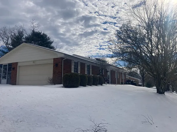 21 N Hills Dr, Parkersburg, WV 26104